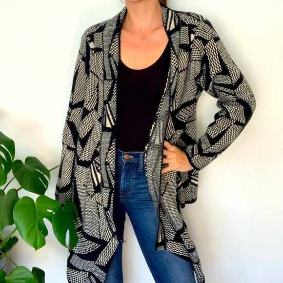 sisters Sweaters - Sisters L Long Black and Tan Sweater